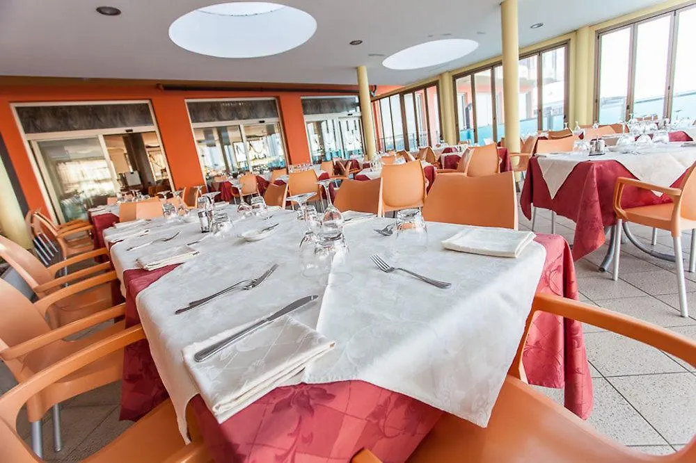 Hotel Adria Beach Club